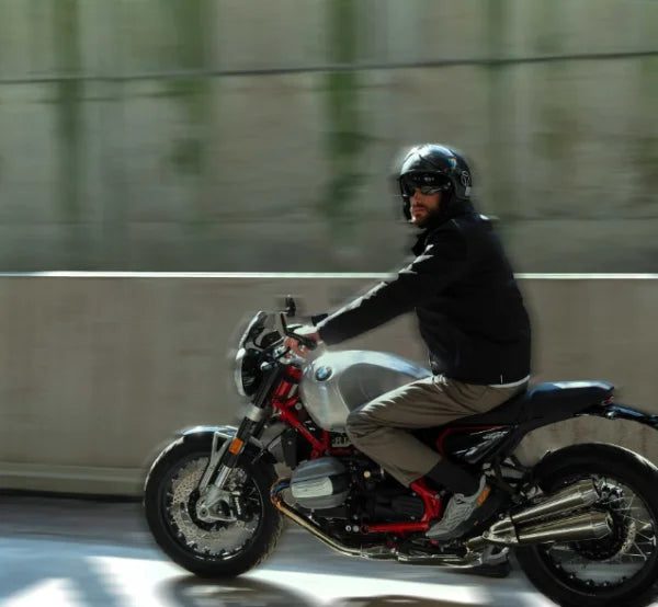 CASCO MOMODESIGN FGTR EVO E2206 - nero opaco argento